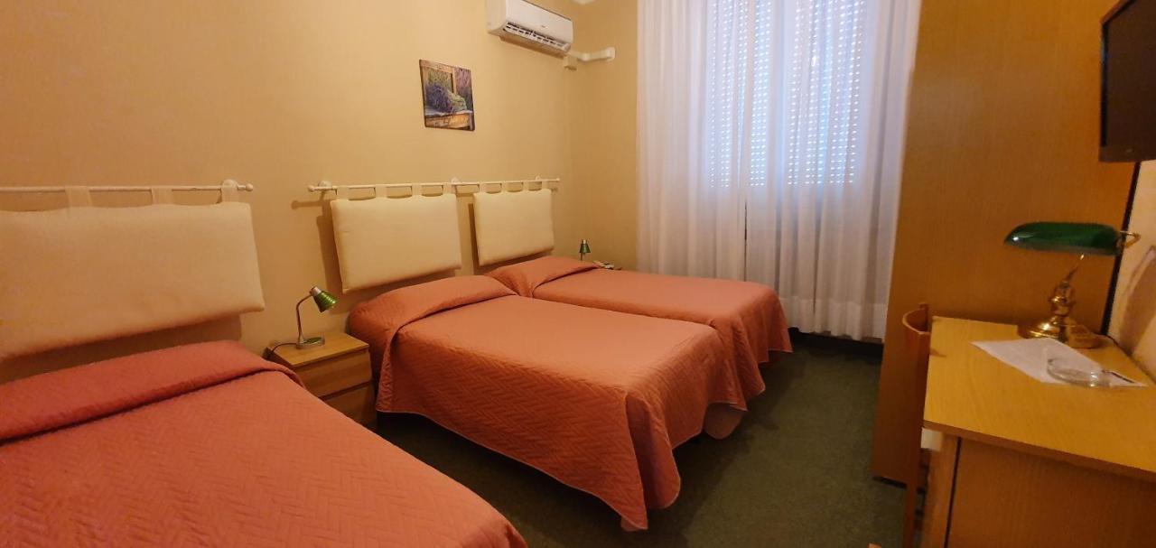 Hotel Giovanna มอนเตกาตินี แตร์เม ภายนอก รูปภาพ