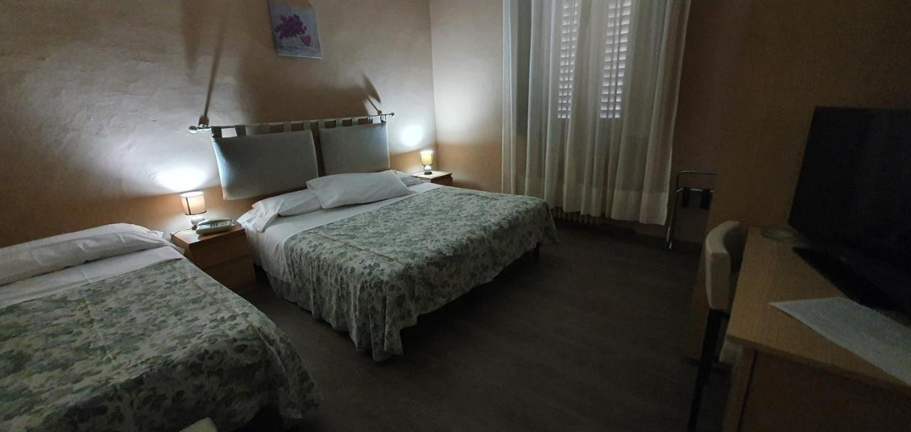 Hotel Giovanna มอนเตกาตินี แตร์เม ภายนอก รูปภาพ