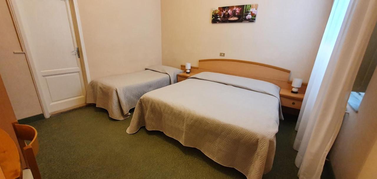 Hotel Giovanna มอนเตกาตินี แตร์เม ภายนอก รูปภาพ
