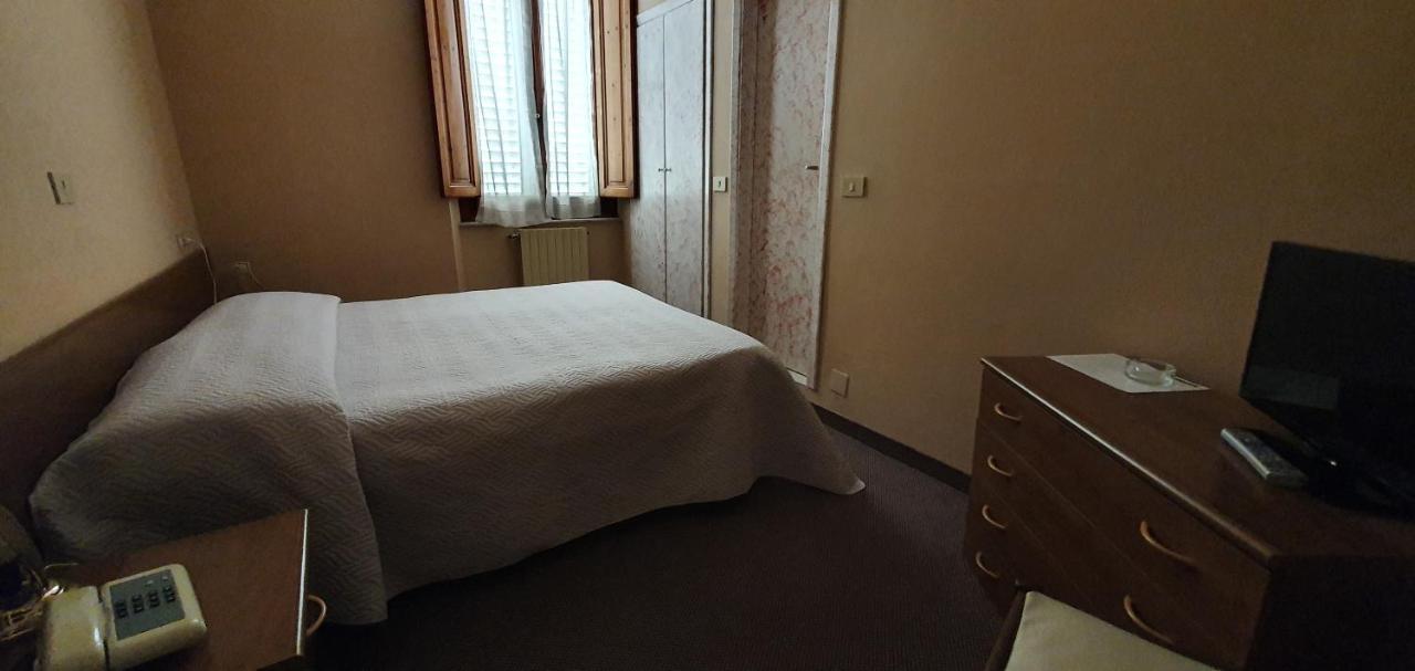 Hotel Giovanna มอนเตกาตินี แตร์เม ภายนอก รูปภาพ