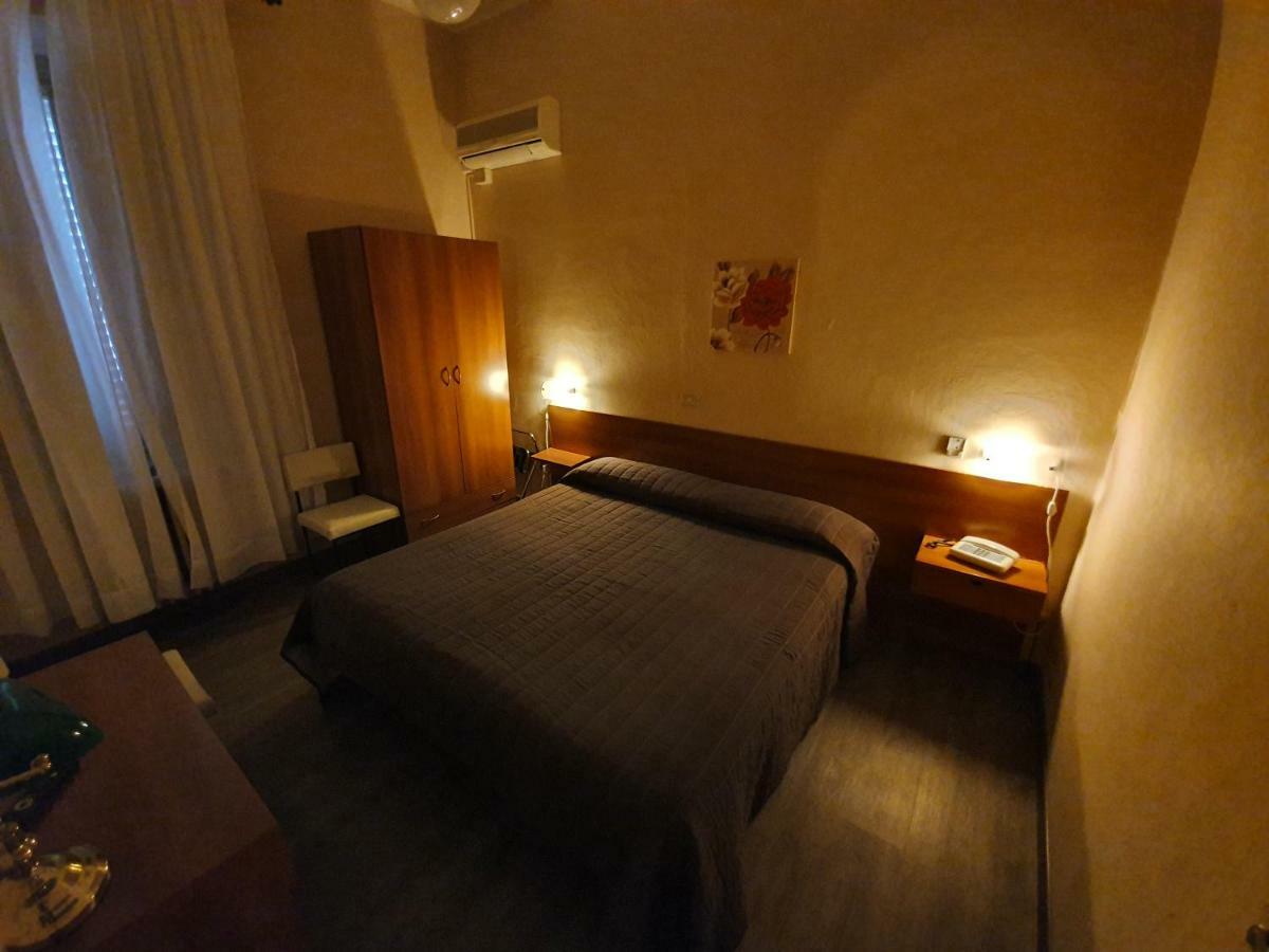 Hotel Giovanna มอนเตกาตินี แตร์เม ภายนอก รูปภาพ